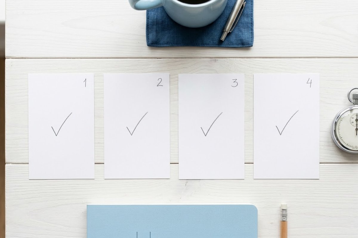 Four numbered cards in a row showing a step-by-step solving framework